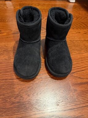 Girl UGG Classic Short Black Fuzzy Boots